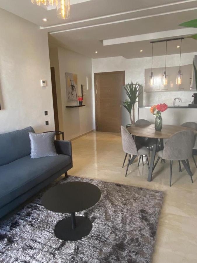 De Luxe ,piscine,parking,terrasse *